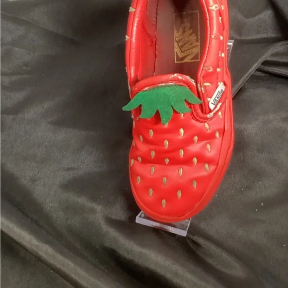 Vans Strawberry Themed Kids Shoes Side Kids 12.0 - Picture 4 of 7